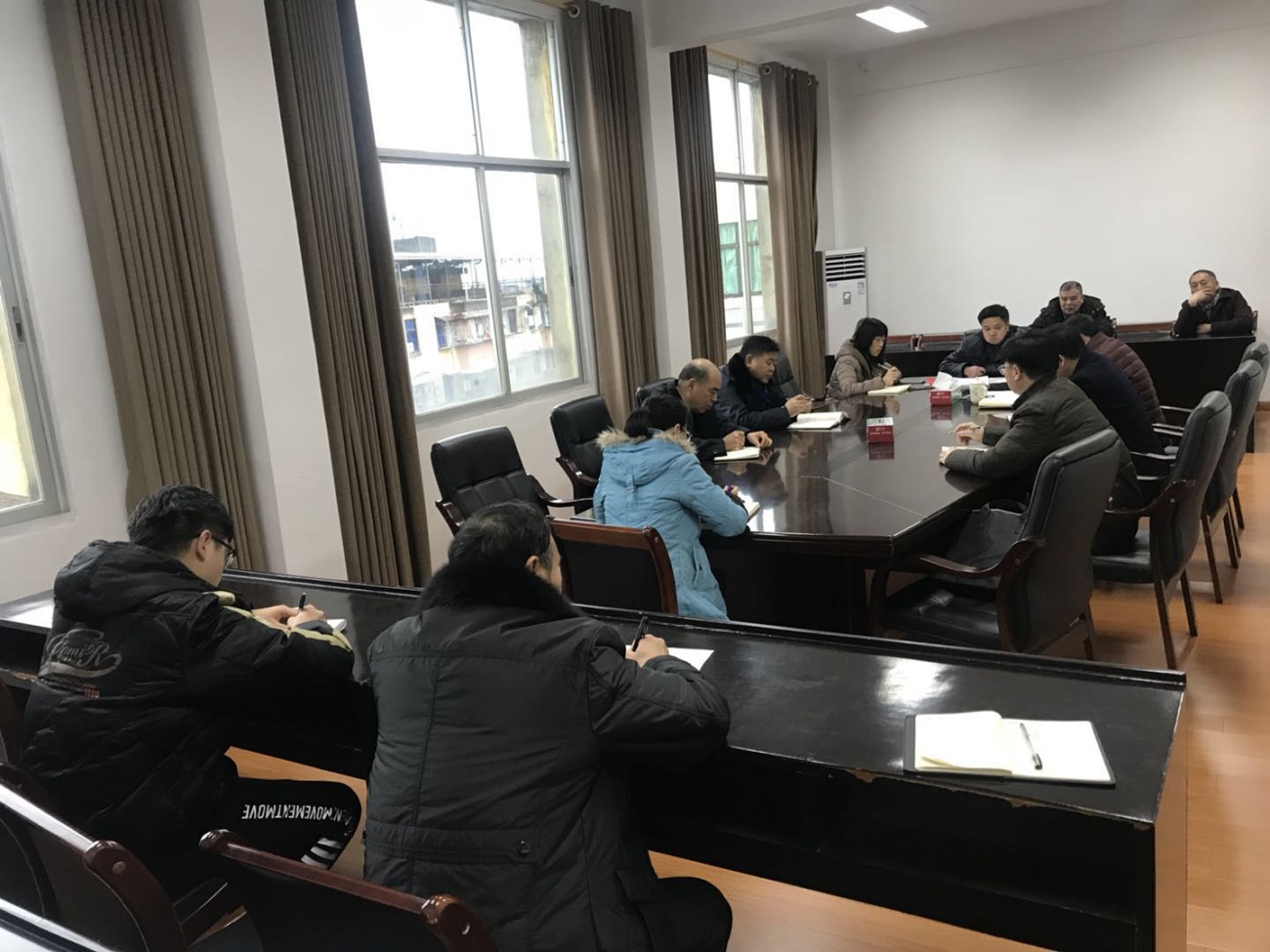 人大机关开展“4十x”固定党日活动